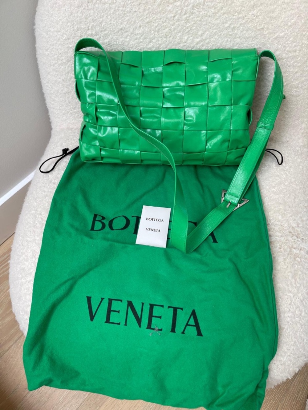Bottega Veneta Maxi green calf leather intrecciato messenger bag with dustbag